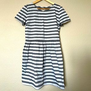 Levi’s Striped Fit and Flare Dress with Pockets size Small